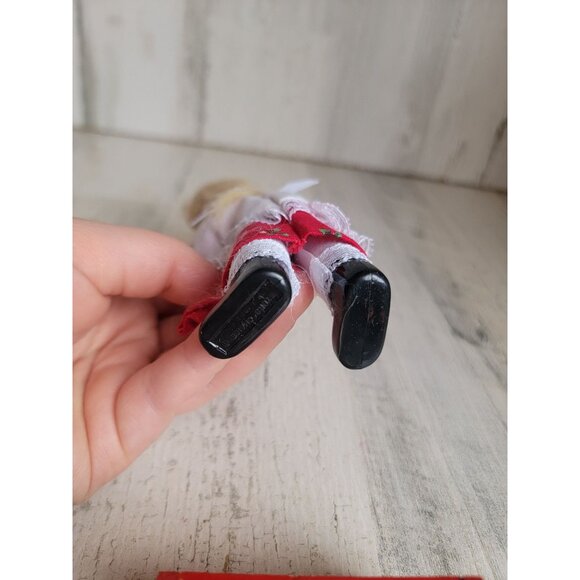 Byer's choice girl toyland wagon Xmas accessory set - Picture 7 of 7